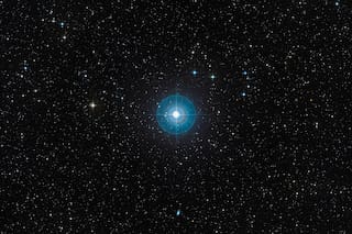 Un tenue nuevo planeta aparece alrededor de una joven estrella tras una década oculto
