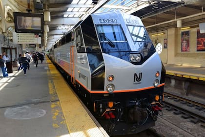 Un ticket de ida y vuelta desde la estación Pennsylvania de Nueva York hasta el estadio podría valer US$100