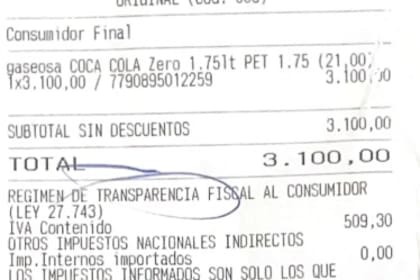 Un ticket de Jumbo, con el Régimen de Transparencia Fiscal al Consumidor, detalla los impuestos que se pagan