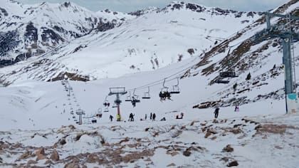 Un típico paisaje de los pirineos españoles en invierno