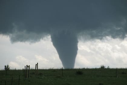 Cómo se forma un tornado (foto ilustrativa)