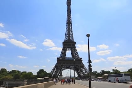 Un trayecto virtual rumbo a la torre Eiffel, en el corazón de París