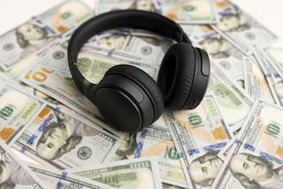 Creaba música con IA e inflaba las reproducciones con bots: irá 18 meses a la cárcel y debe US$8 millones