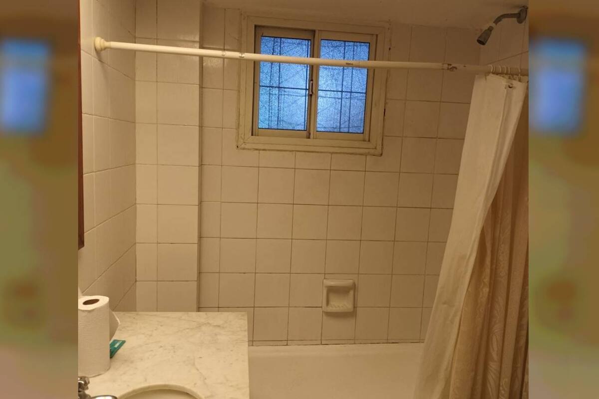 Un tuitero llegó a un hotel en San Nicolás, escuchó un grito muy próximo que llegaba desde la ventana del baño y pensó que estaban robando