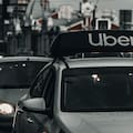 Uber despidió al 10% de sus empleados en el mundo y prepara una inversión multimillonaria en robotaxis