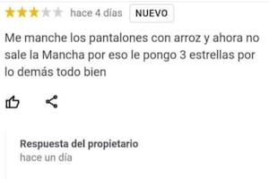 Un usuario de Google Maps le bajó la calificación a un restaurante porque se manchó sus pantalones; el dueño no dudó en responderle.