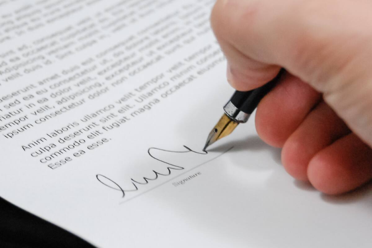 Un usuario de Reddit acudió a la popular plataforma para compartir su experiencia y pedir consejos a los usuarios, buscando saber cual era la mejor decisión en cuanto a su disgusto por el testamento de su padre