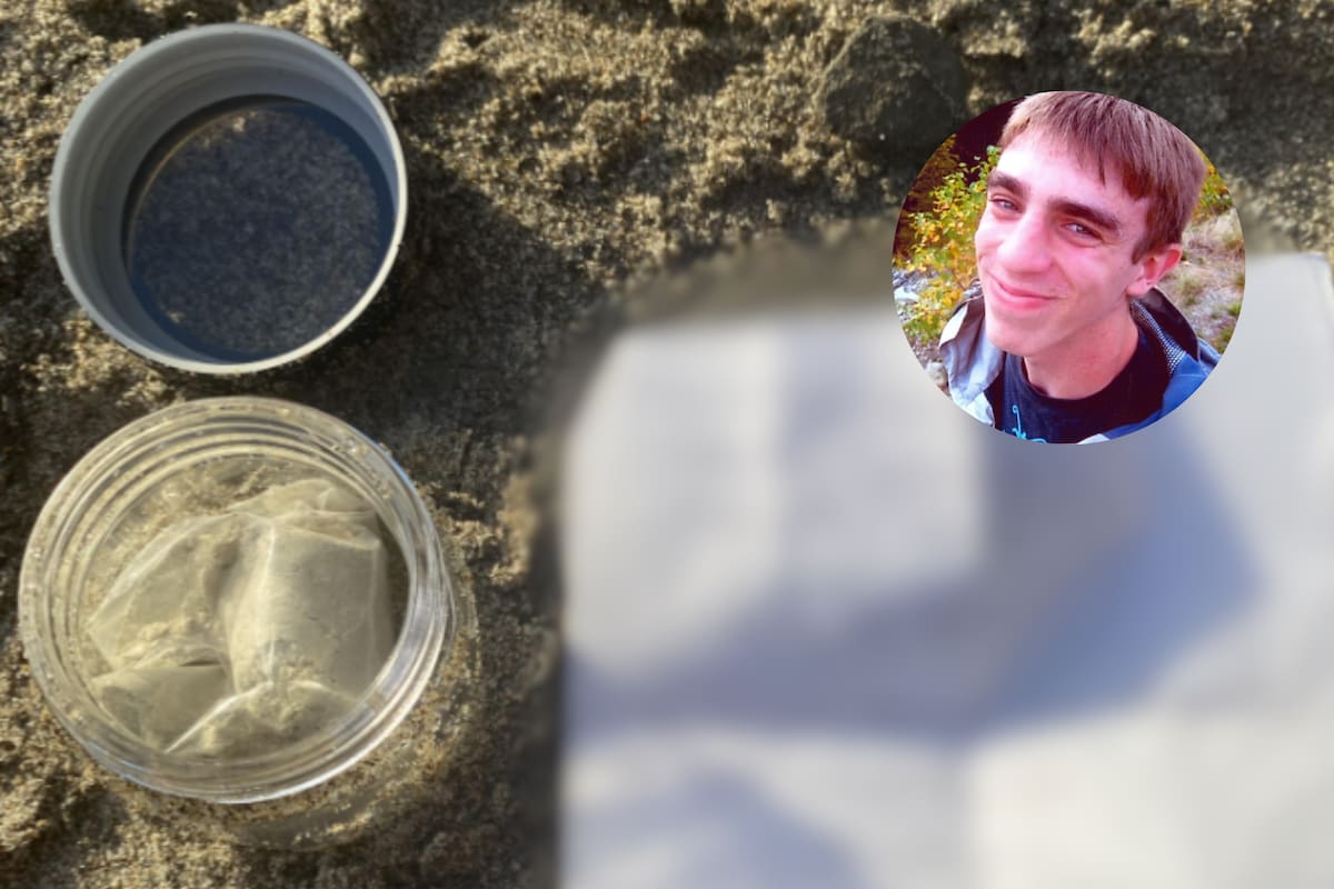 Un usuario de Reddit halló las cenizas de un joven que falleció en 2011 junto con una carta de su madre