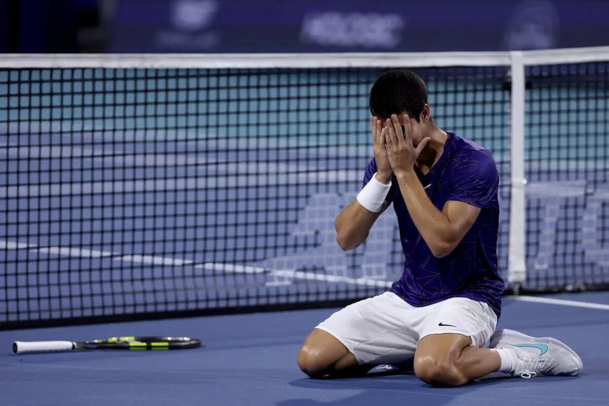 Un usuario de Twitter se tatuó mal el nombre del tenista español Carlos Alcaraz