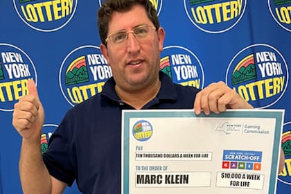 Un vecino de Brooklyn ganó uno de los premios más altos del juego $10,000 A Week For Life