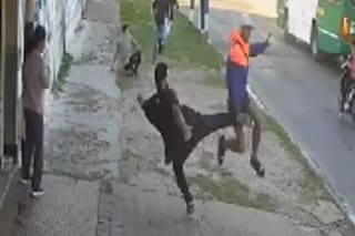 Un vecino detuvo con una patada voladora a un ladrón que huía de la Policía