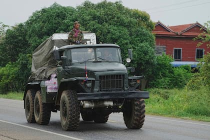 Un vehículo militar en Camboya