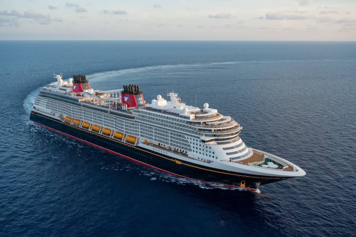 Un viaje en el Disney Dream, que partió de Fort Lauderdale rumbo a las Bahamas entre el 26 y el 30 de junio de 2025, fue interrumpido por un incidente en el que una niña cayó al mar