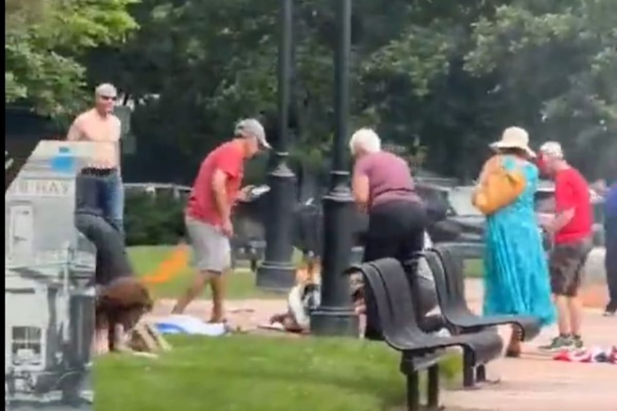 Un video capturó el momento en el que víctimas del ataque en Colorado quedan tendidas en el suelo