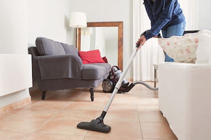 Un video de TikTok se hizo viral por compartir trucos de limpieza del hogar