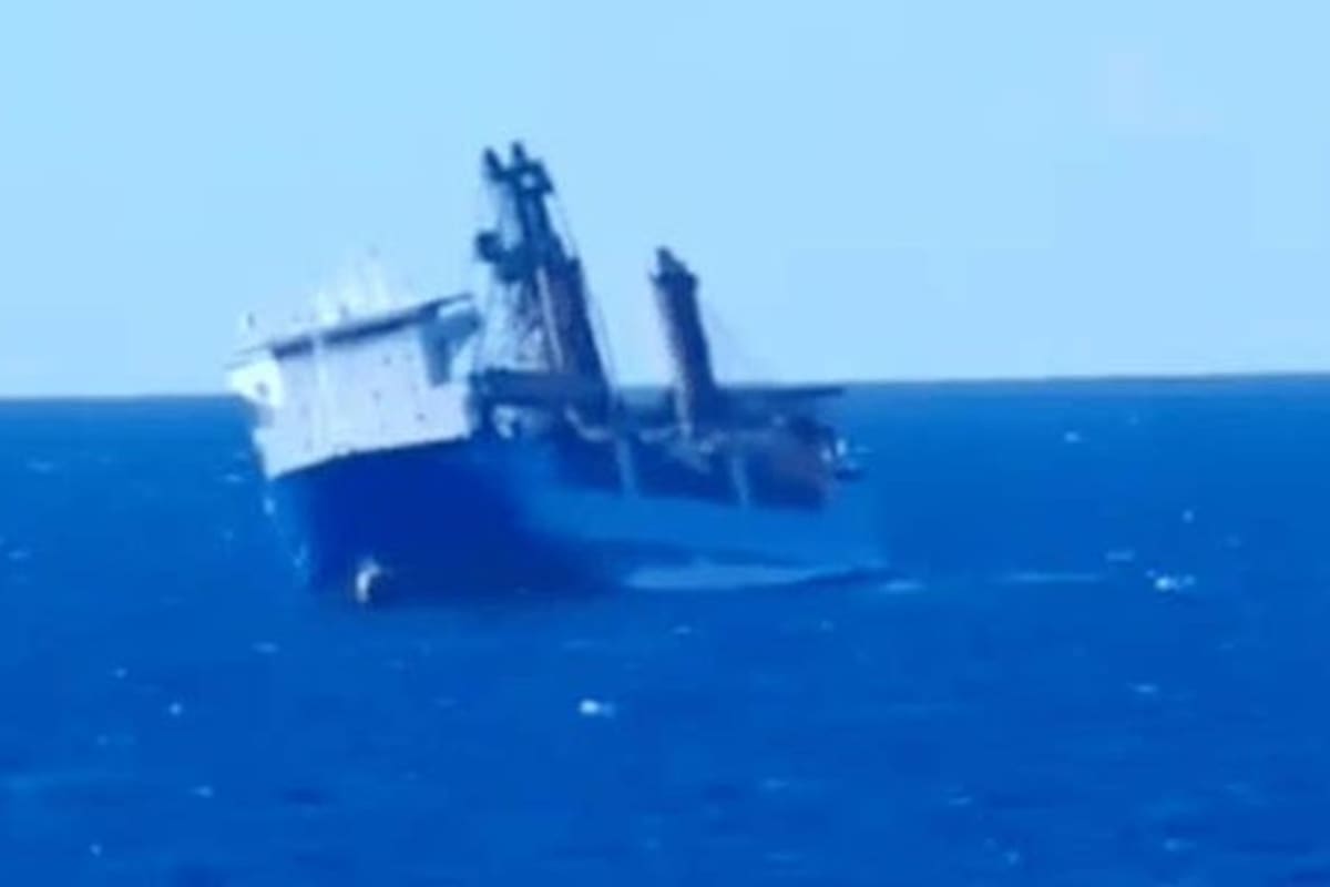 Un video mostró al Ursa Major escorado en el Mediterráneo