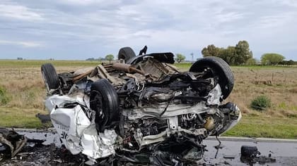Un violento choque frontal entre dos autos en la ruta 65 dejó como saldo cuatro personas fallecidas.