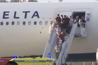 Un vuelo con 296 pasajeros a bordo aterrizó de emergencia en Portugal por presencia de humo en la cabina
