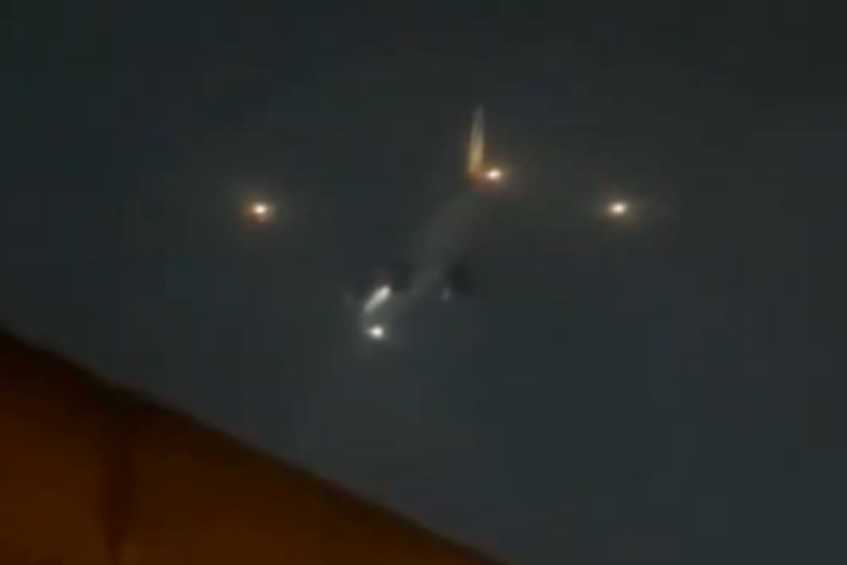 Un vuelo de Ethiopian Airlines que cubría la ruta entre San Pablo y Buenos Aires vivió momentos de tensión el sábado por la noche y sobrevoló el Conurbano en medio del temporal