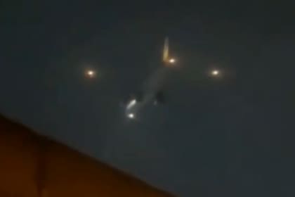 Un vuelo de Ethiopian Airlines que cubría la ruta entre San Pablo y Buenos Aires vivió momentos de tensión el sábado por la noche y sobrevoló el Conurbano en medio del temporal