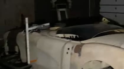 Un youtuber exploró en el interior de una mansión abandonada en los suburbios de Chicago