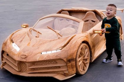Un youtuber se robó todas las miradas de los amantes de las tuercas al crear una réplica casi exacta del exclusivo Bugatti Centodieci