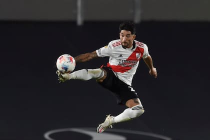 Una acrobacia de Milton Casco, que disfruta de un volver a vivir