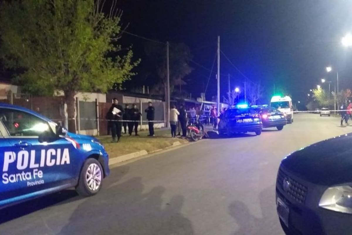 Una adolescente fue acusada de matar a puñaladas a su hermanastro de cinco años