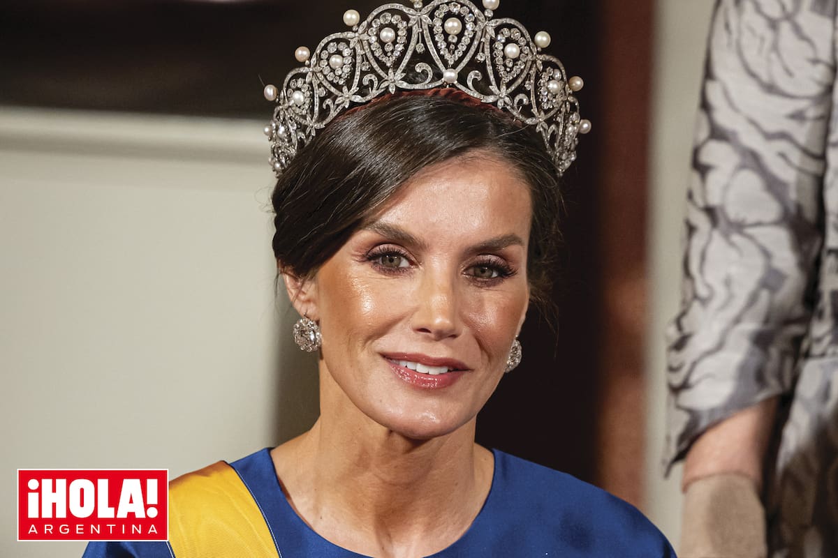 Una agenda con pocas caminatas y un outfit determinado definieron los dos días que duró la visita de la reina Letizia de España a los Países Bajos.