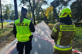 Líder polaco dice que la glorificación de la violencia en línea impulsó los ataques en escuelas