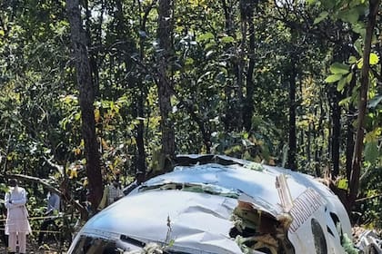Una ambulancia aérea se estrella en un bosque del este de India y mata a 7