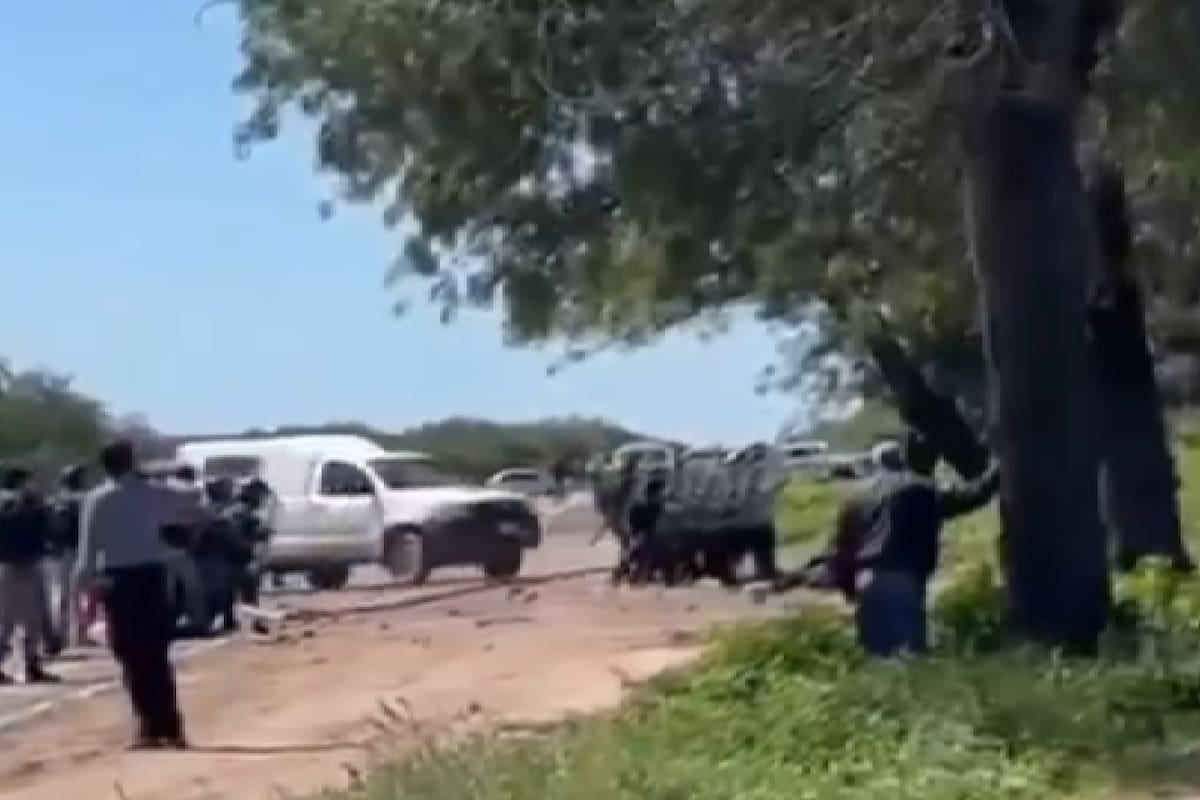 Una ambulancia atropelló a 15 policías durante una manifestación en Formosa