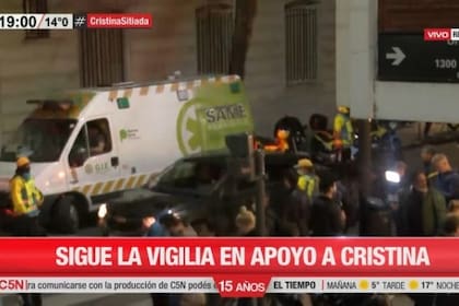 Una ambulancia del SAME de la Provincia de Buenos Aires en Recoleta