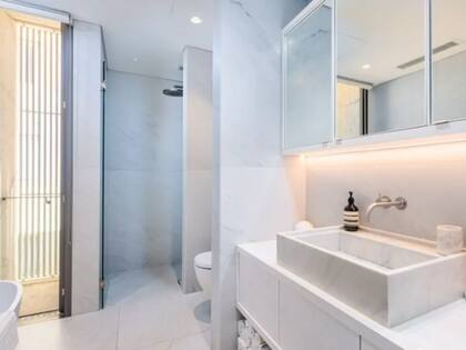 Una apuesta por el blanco en el diseño de interiorismo del inmueble
