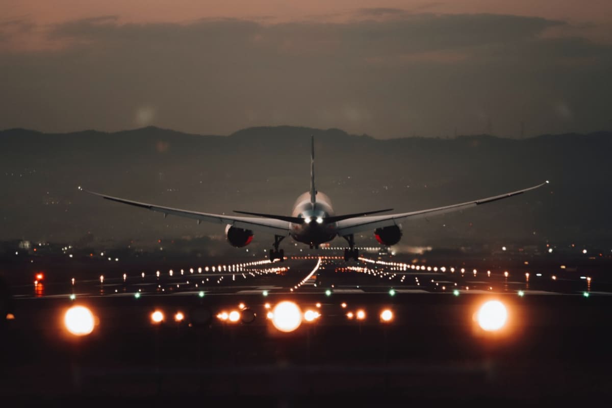 Una asistente de vuelo sufrió una lesión cuando el avión aterrizó (Crédito: Unsplash)