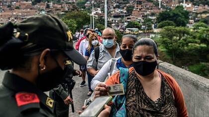 Una asociación de médicos en Colombia ha expresado su preocupación por la automedicación de personas en sus propios hogares.