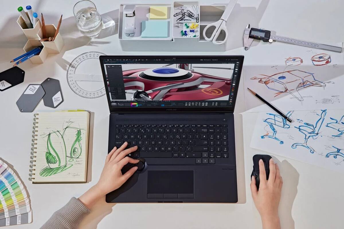 Una Asus ProArt Studiobook con el dial físico junto al teclado