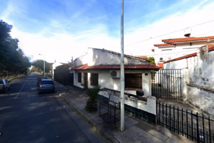 Una bala perdida hirió de gravedad a una niña de 12 años, que pelea por su vida