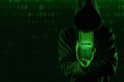 Una banda dedicada a las ciberestafas utilizó Inteligencia Artificial para vaciar cuentas bancarias