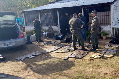Parte del cargamento de marihuana secuestrado