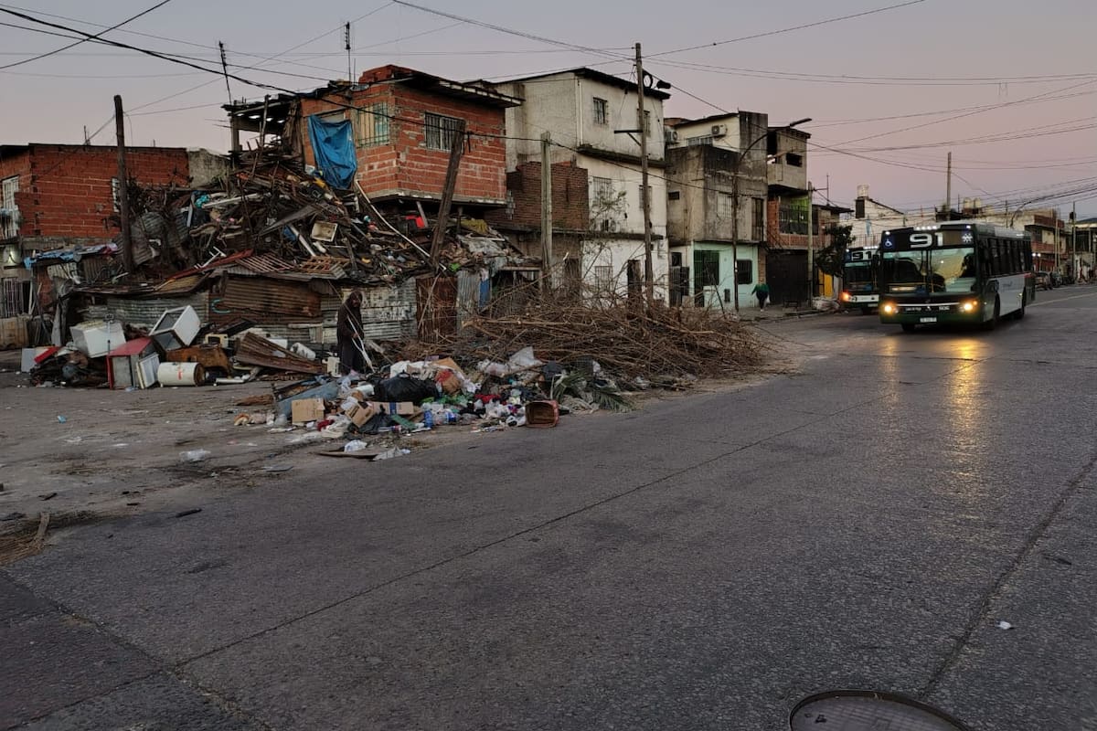 Una barricada impulsa el delito en el cruce de Crovara y Cristianía, en La Matanza