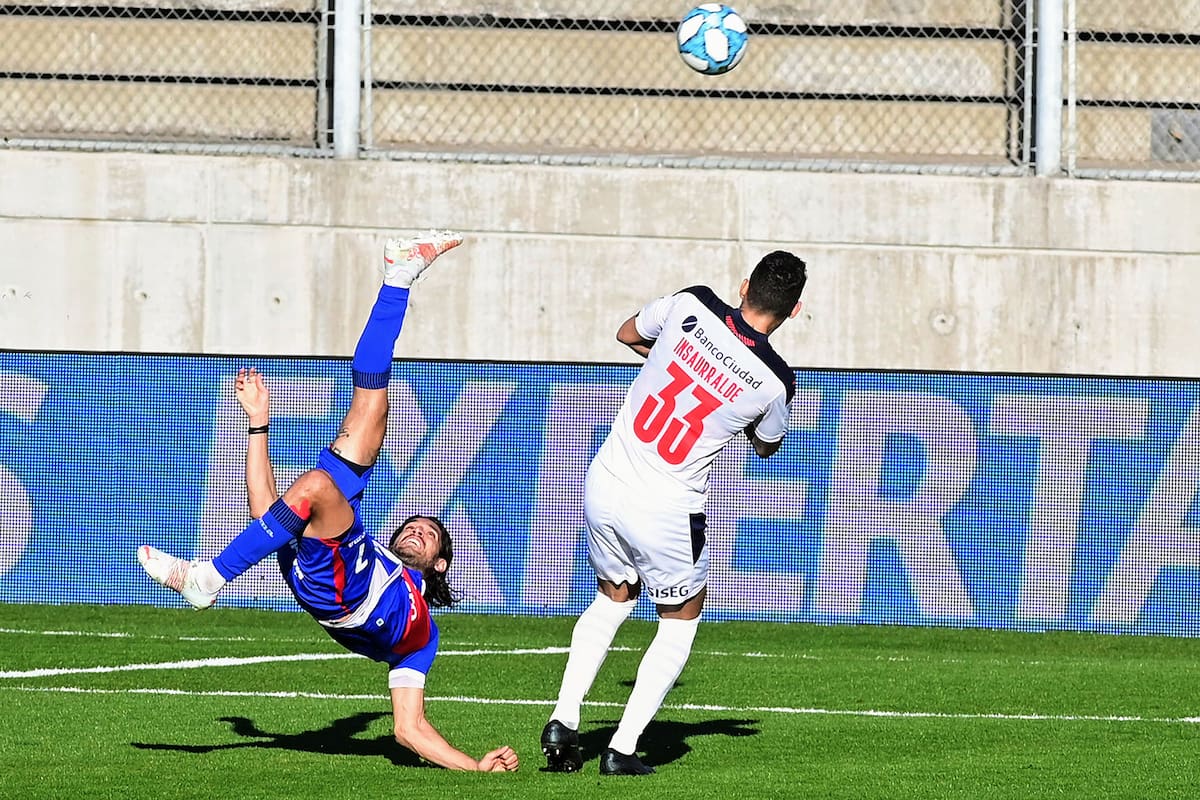 Una belleza: chilena espectacular de Magnín para el primero de Tigre frente al Rojo