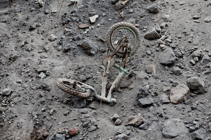 Una bicicleta arrasada por el fuego