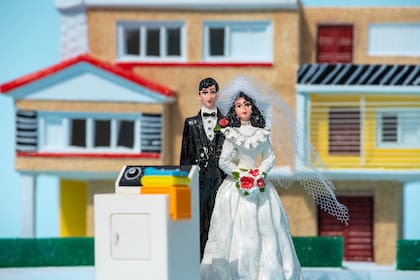 Una boda con casa y electrodomésticos, un buen "combo" en miniatura