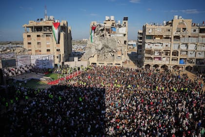 Una boda masiva en Gaza celebra la nueva vida tras años de guerra y tragedia