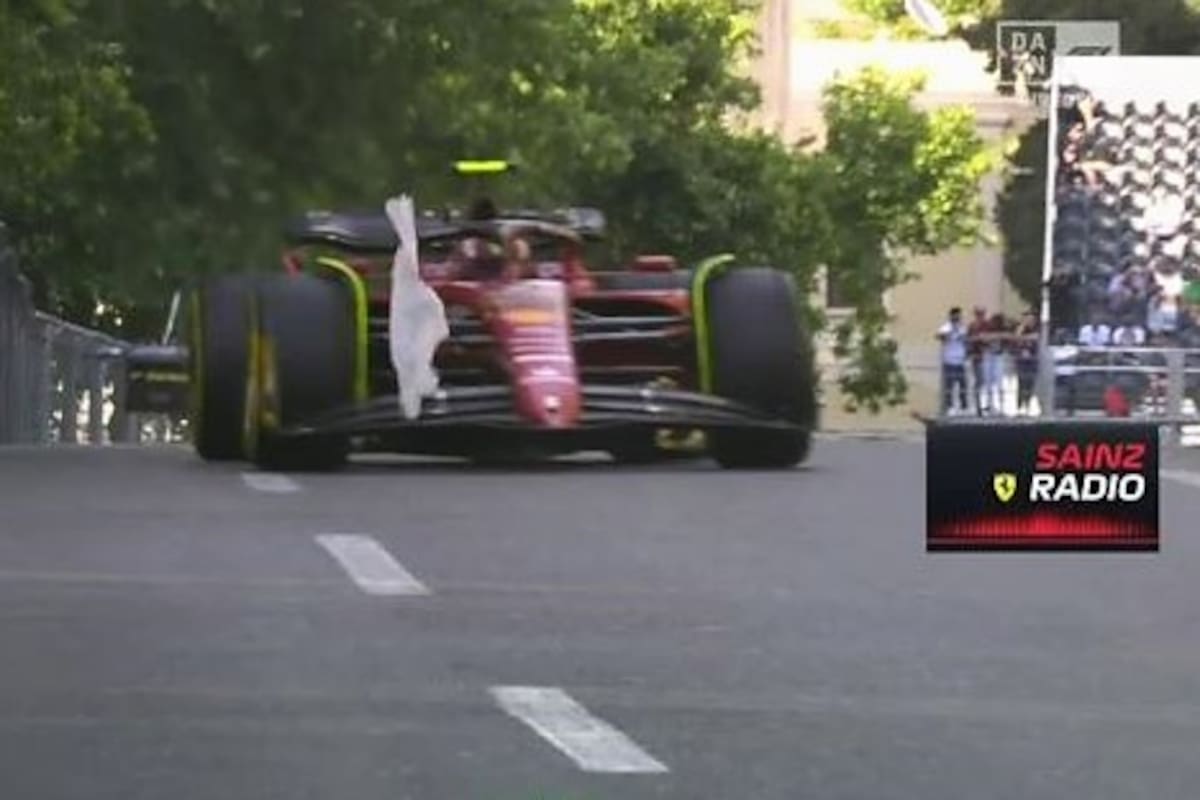 Una bolsa de plástico se entromete en el camino de Carlos Sainz en Bakú