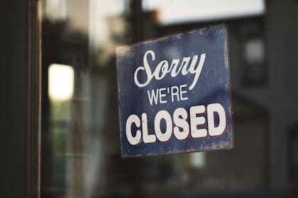 Una cadena estadounidense anunció el cierre de 20 tiendas en ese país y en Canadá, con el despido de más de 900 empleados