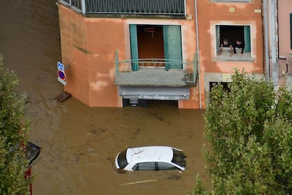 Una calle de Trèbes, cerca de Carcassonne, la localidad que sufrió con mayor virulencia las inundaciones