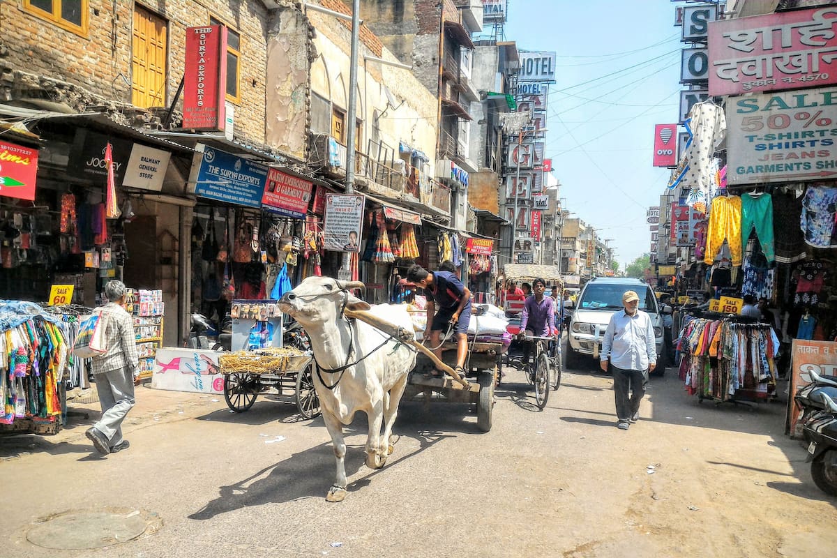 Una calle en la parte vieja de Delhi