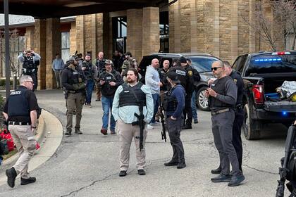 Una camioneta se estrelló contra el edificio de la sinagoga en Michigan